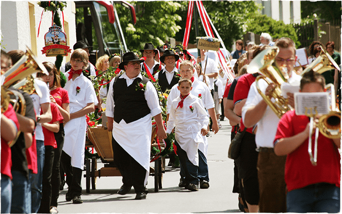 Festumzug anlässlich der Lindenkirchweih